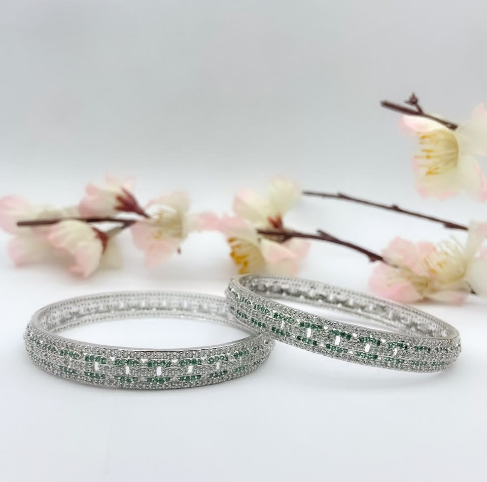 Emerald Elegance: Silver Bangle Set - TA1890R